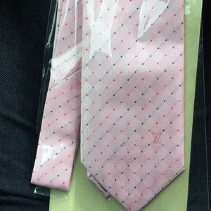 louis vuitton tie, pink